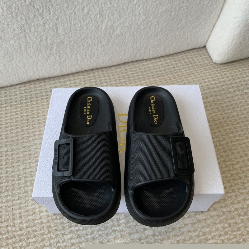 ch**an D*or slippers